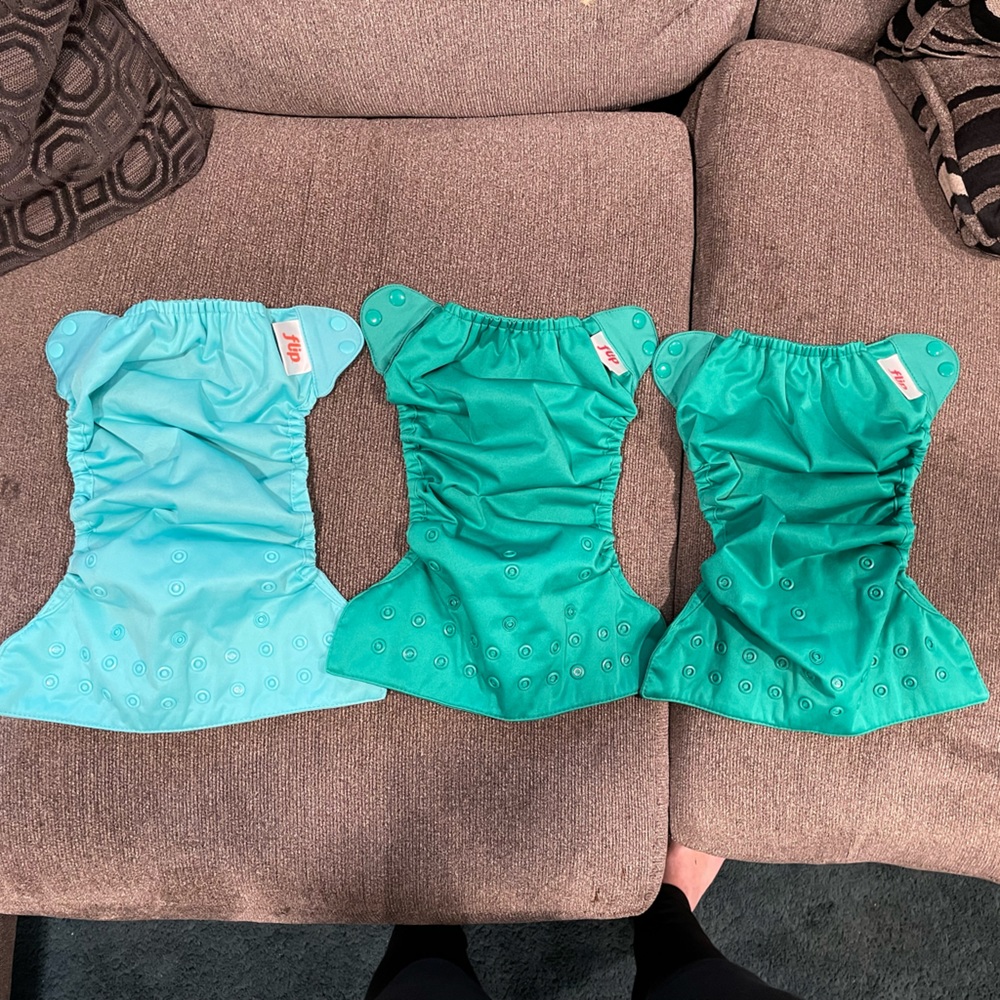 Flip diaper set